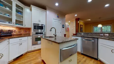 3655 Pineview Cir, Durham, NC 27705 photo 9