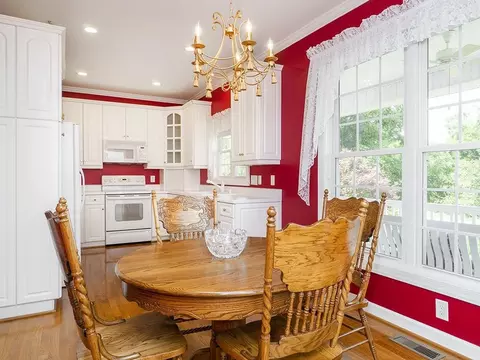 4560 Springbrook Dr, Burlington, NC 27215 photo 7