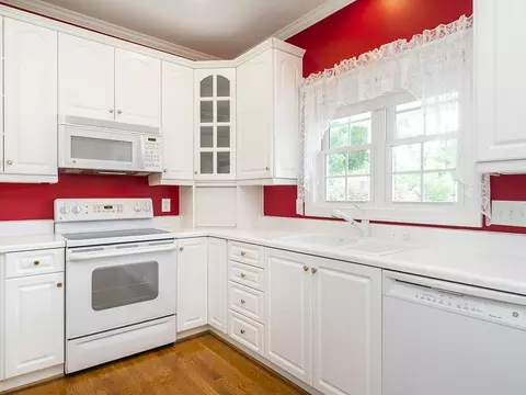 4560 Springbrook Dr, Burlington, NC 27215 photo 8