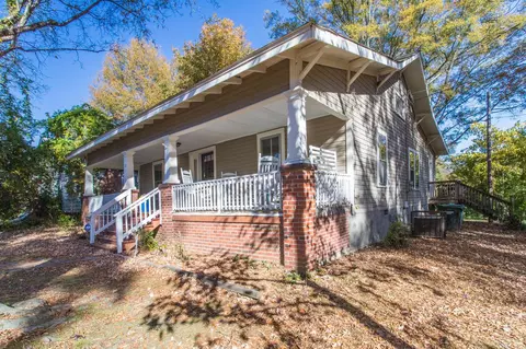 302 N Maple St, Durham, NC 27703 photo 3