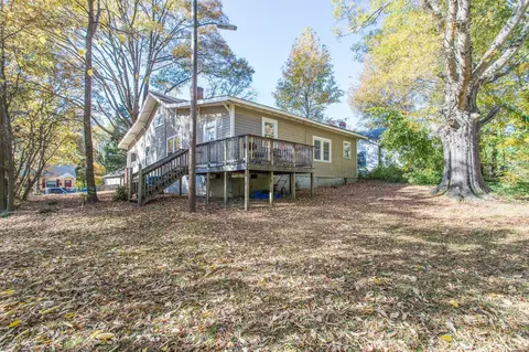 302 N Maple St, Durham, NC 27703 photo 5