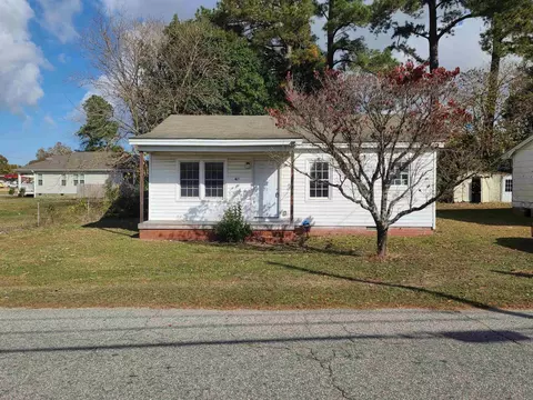 405 E 407 E Best St, Dunn, NC 28334 photo 1