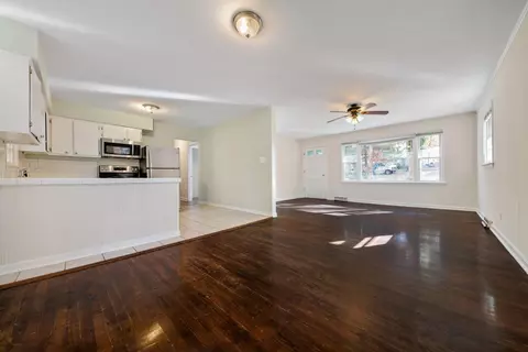 121 Fleming Dr, Durham, NC 27712 photo 4