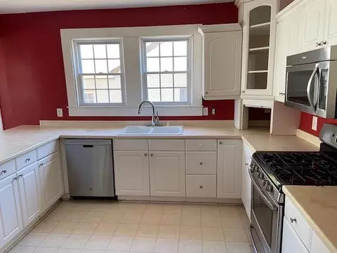 654 Linfield Dr, Durham, NC 27701 photo 9