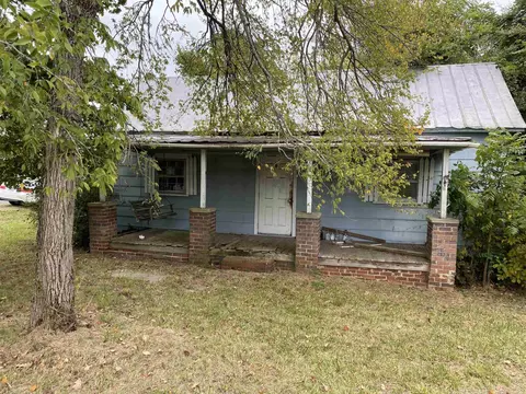 717 Elm St, Graham, NC 27253 photo 1