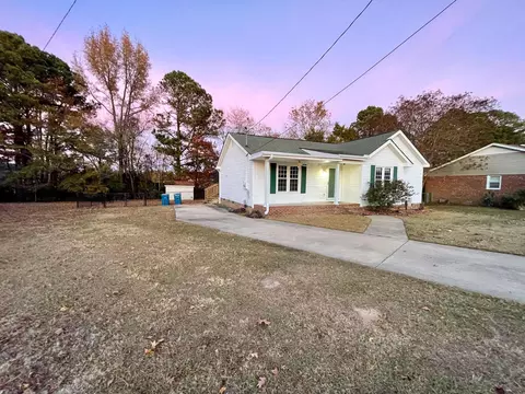 108 Rose Cir, Dunn, NC 28334 photo 1