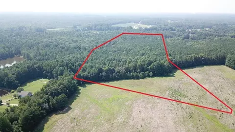 25 Moonlight Dr, Zebulon, NC 27597 photo 2