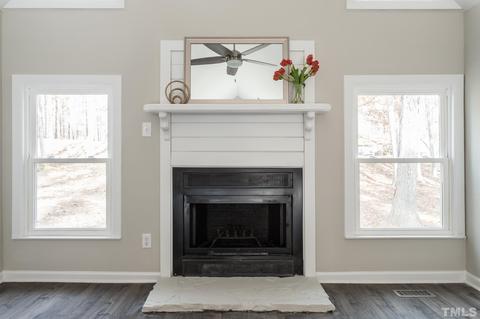 5604 Centennial Dr, Durham, NC 27712 photo 3