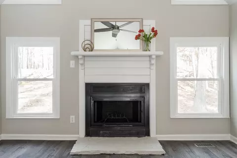 5604 Centennial Dr, Durham, NC 27712 photo 3