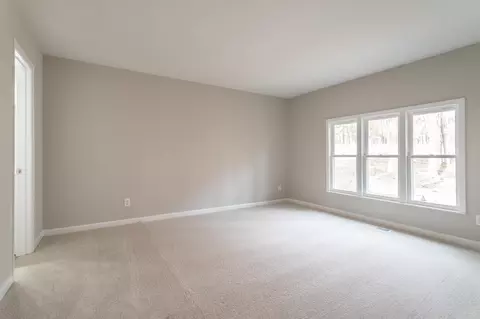 5604 Centennial Dr, Durham, NC 27712 photo 5