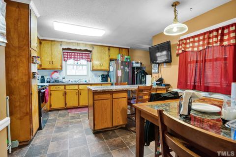 2303 Anthony Dr, Durham, NC 27705 photo 4