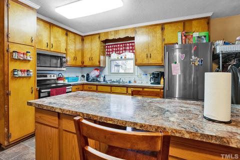 2303 Anthony Dr, Durham, NC 27705 photo 5