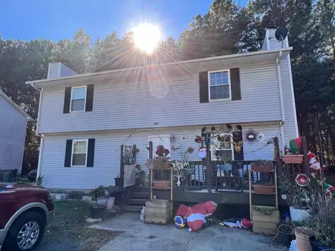 1429 Cherrycrest Dr, Durham, NC 27704 photo 2