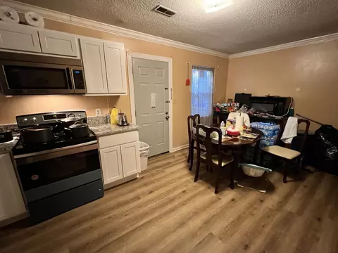 1429 Cherrycrest Dr, Durham, NC 27704 photo 9