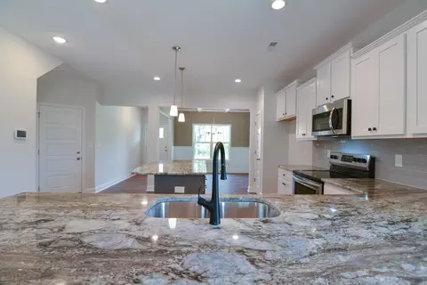 141 Tailwind Ln, Smithfield, NC 27577 photo 4