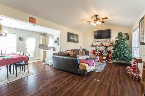 60 Knottingham Ct, Dunn, NC 28334 photo 7