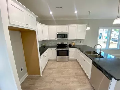 313 W Main St, Micro, NC 27555 photo 8