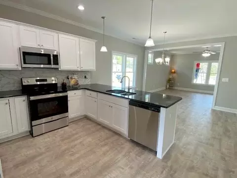 313 W Main St, Micro, NC 27555 photo 10