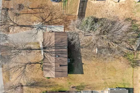 218 Windsor Dr, Roxboro, NC 27573 photo 8