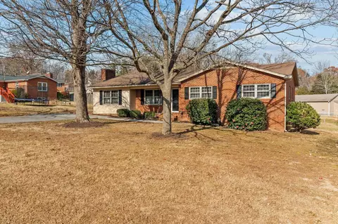 218 Windsor Dr, Roxboro, NC 27573 photo 7