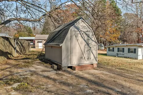 218 Windsor Dr, Roxboro, NC 27573 photo 6