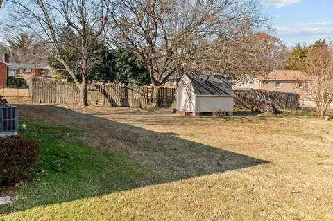 218 Windsor Dr, Roxboro, NC 27573 photo 9