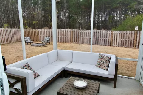 318 Bedivere Ln, Durham, NC 27703 photo 50