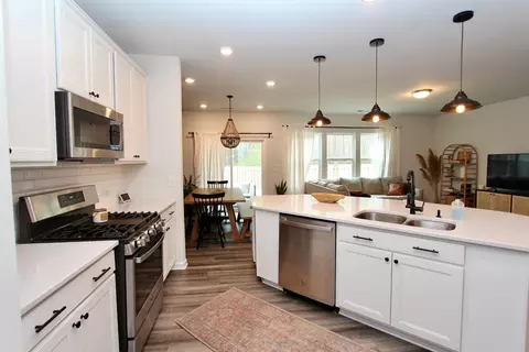 318 Bedivere Ln, Durham, NC 27703 photo 4