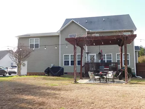484 N Blaze Ridge Dr, Smithfield, NC 27577 photo 2