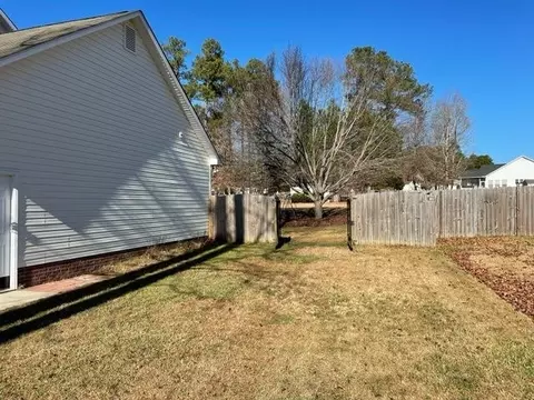 106 Crawdad Ct, Garner, NC 27529 photo 2
