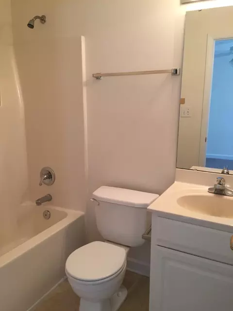 426 E Rose St, Smithfield, NC 27577 photo 5