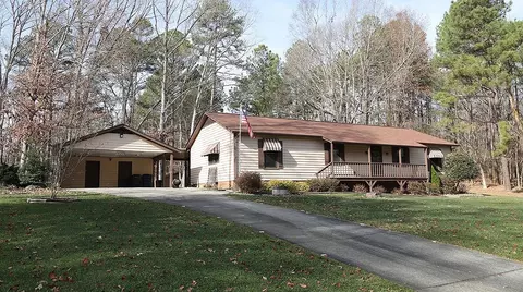 6209 Summerfield Dr, Durham, NC 27712 photo 1