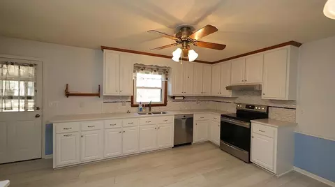 6209 Summerfield Dr, Durham, NC 27712 photo 5