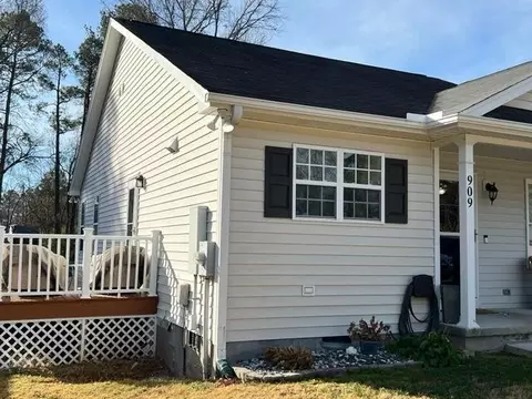 909 Midway Ave, Durham, NC 27703 photo 3