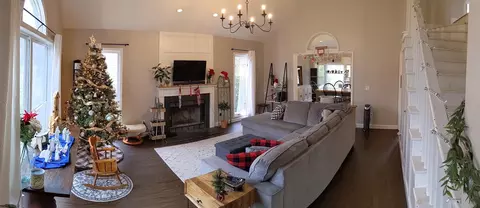 805 Sanderson Dr, Durham, NC 27704 photo 2