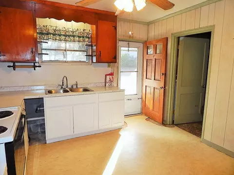 3914 Cheek Rd, Durham, NC 27704 photo 6
