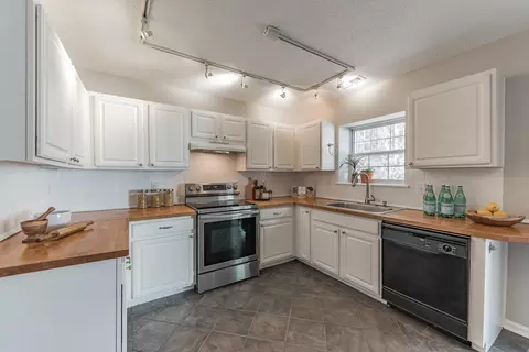 4402 Dolwick Dr, Durham, NC 27713 photo 9