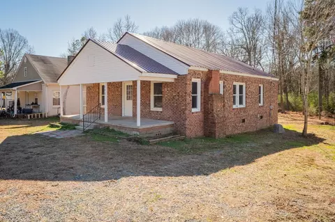 646 S Staley St, Staley, NC 27355 photo 4