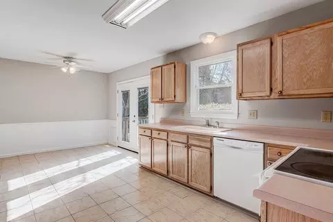 1399 Honeycutt Rd, Willow Spring, NC 27592 photo 10
