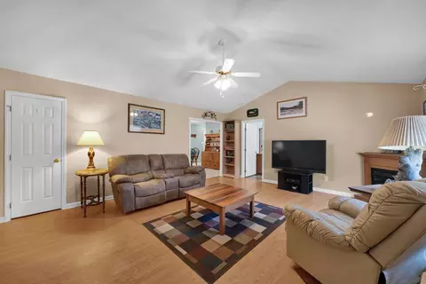 73 Sallie Dr, Smithfield, NC 27577 photo 9