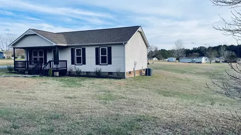 101 Stephenson Rd, Benson, NC 27504 photo 3