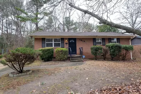 1919 Capps St, Durham, NC 27707 photo 1
