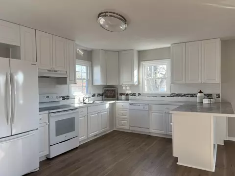 142 E Main St, Coats, NC 27521 photo 4