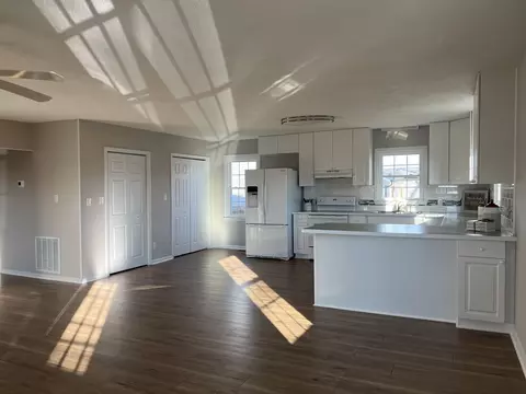 142 E Main St, Coats, NC 27521 photo 5