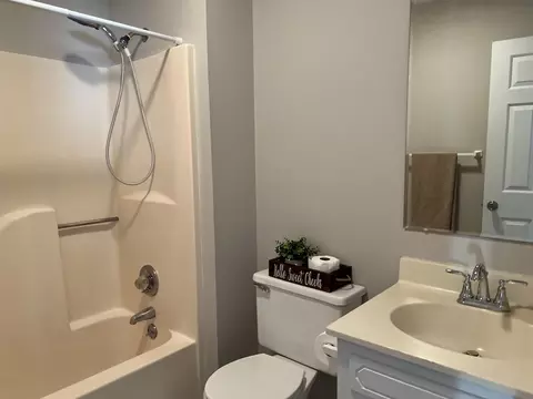 142 E Main St, Coats, NC 27521 photo 7