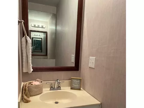 142 E Main St, Coats, NC 27521 photo 14