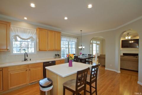 409 Kellyridge Dr, Apex, NC 27502 photo 3
