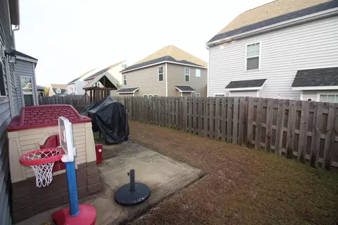 96 Marsh Creek Dr, Garner, NC 27529 photo 4