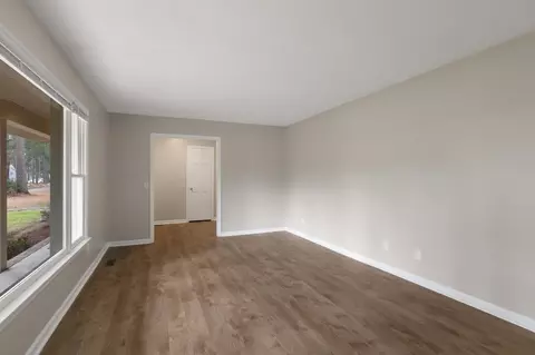 206 W Stevens St, Smithfield, NC 27577 photo 8