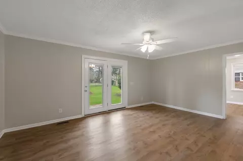 206 W Stevens St, Smithfield, NC 27577 photo 9
